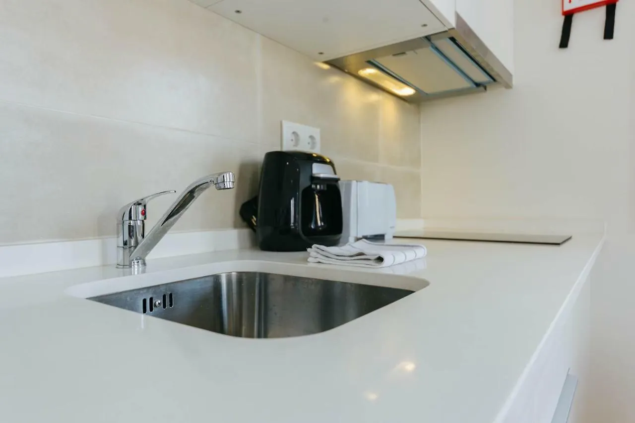 Rent4Rest Lisbon Downtown Tiny Studio Apartments 0*,