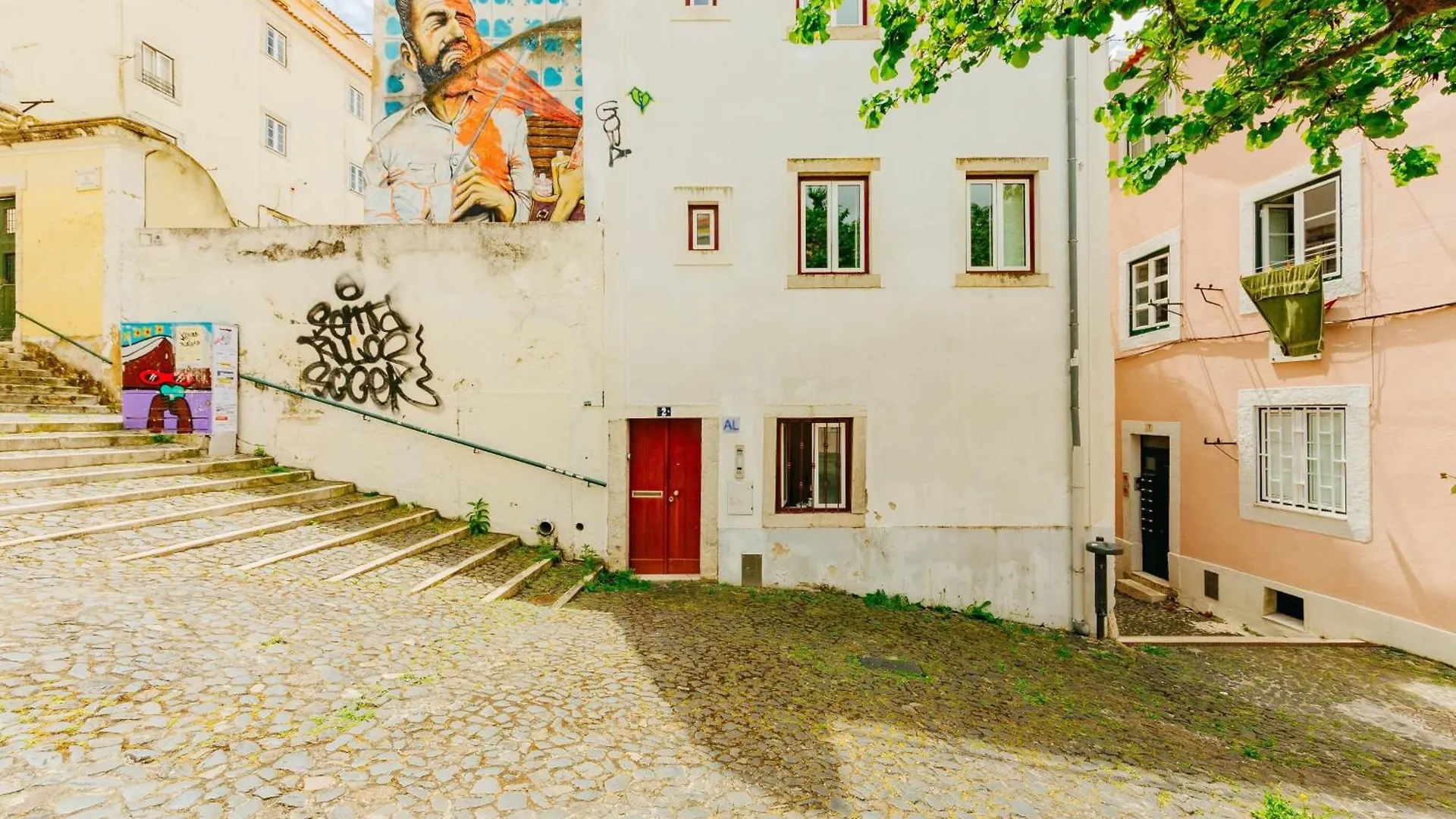 Rent4Rest Lisbon Downtown Tiny Studio Apartments