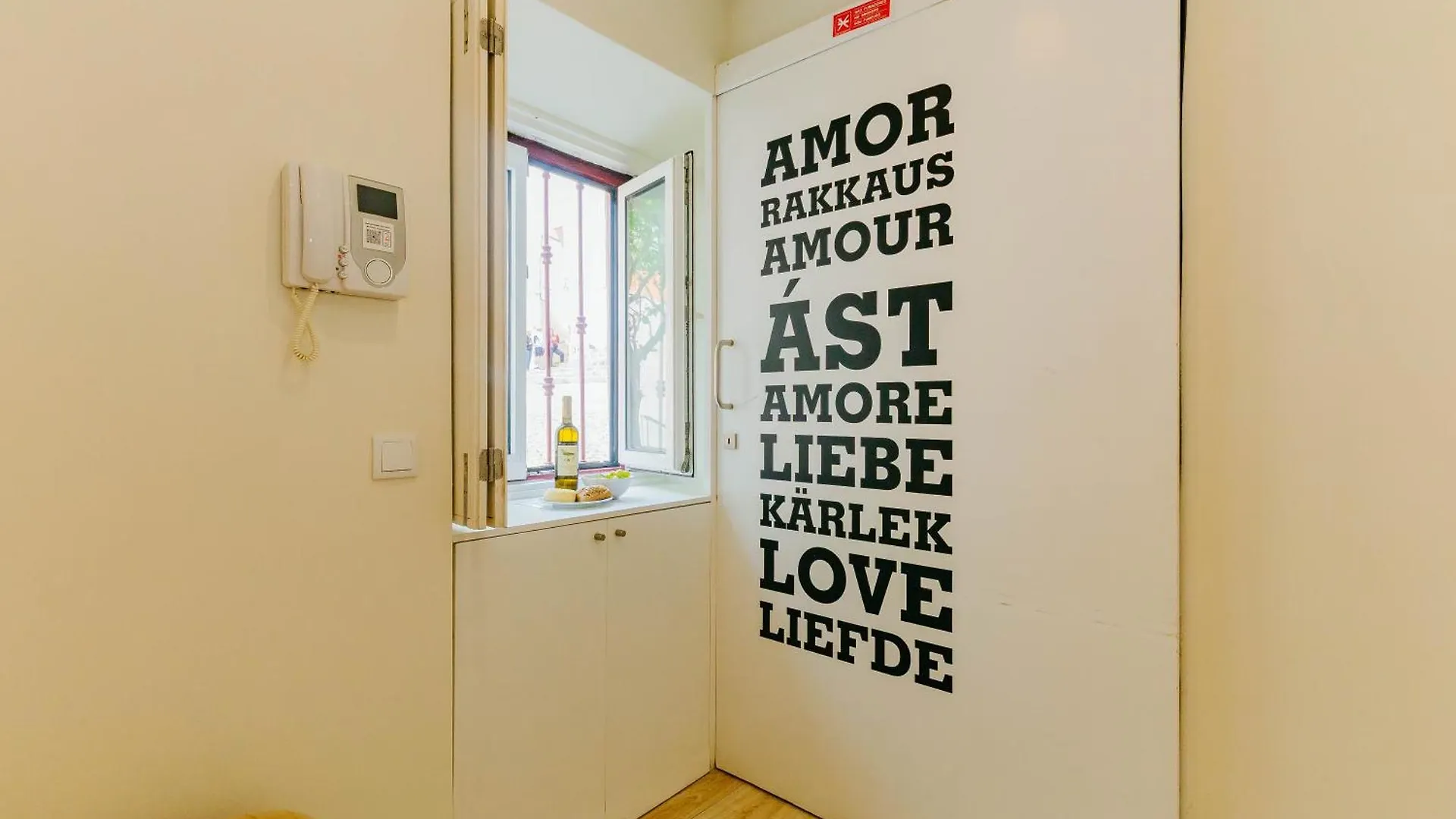Rent4Rest Lisbon Downtown Tiny Studio Apartments